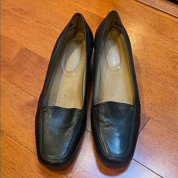 Easy Spirit Shoes - Easy Spirit Classic Black Loafers